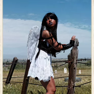 Ningyoo - Fallen Angel Our first shoot and everything went according to plan! Ningyoo, is a wonderful person but she also oozes modeling tallent . This was our first shoot together,...